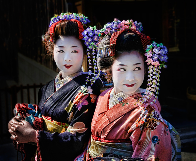Geisha Glance - Kyoto